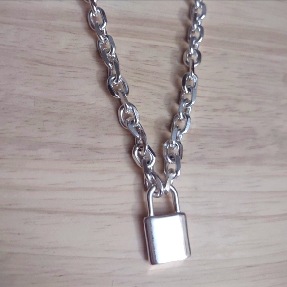 Silver Y2K Gothic Grunge Barbed Wire Choker | Mercari Urban Outfitters Chrome Silver Heavy Chain Necklace Grunge Gothic